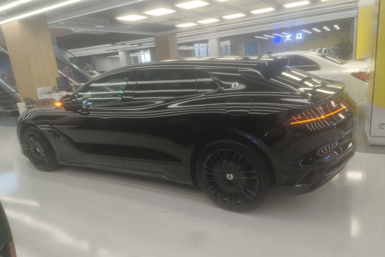 腾势Z9GT 2024款 1100四驱Ultra版车身外观6003