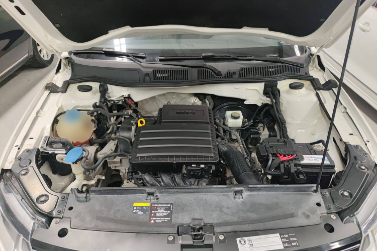 大众 朗逸 2017款 1.6L 自动风尚版机舱底盘24