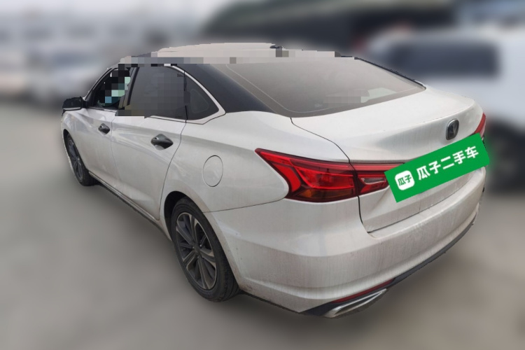 长安 锐程CC 2022款 蓝鲸版 1.5T DCT豪华型车身外观5