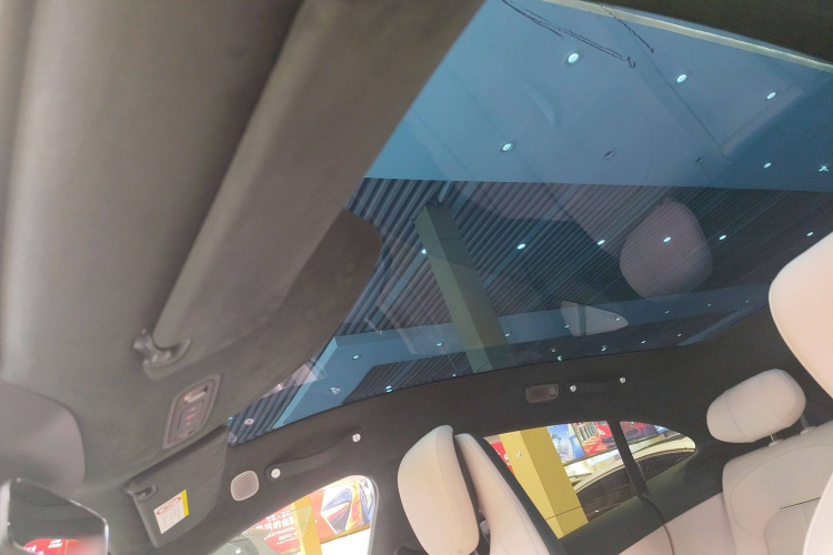 小米汽车 小米YU7 2025款 超长续航高性能四驱Max版中控内饰22