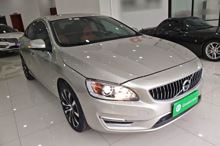 沃尔沃S60 2019款 S60L 改款 T5 智进进阶版车身外观6002