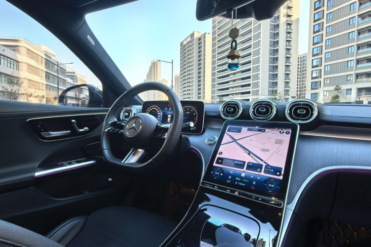 奔驰C级 2023款 改款 C 260 L 运动版中控内饰7007