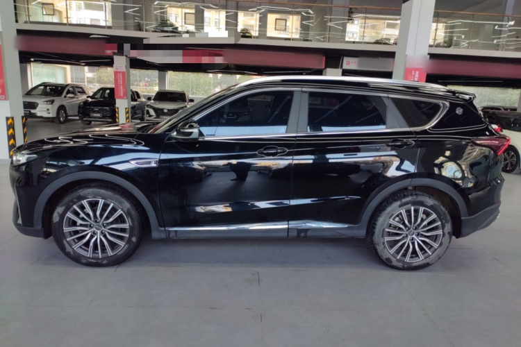 捷途X70 PLUS 2023款 1.5T DCT勇者PLUS 5座车身外观4