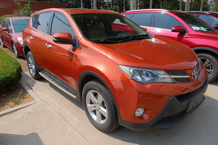 丰田 RAV4荣放 2013款 2.0L CVT四驱新锐版车身外观6002