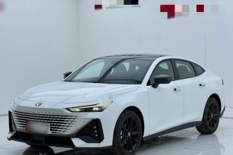 长安UNI-V 2024款 1.5T 尊贵型