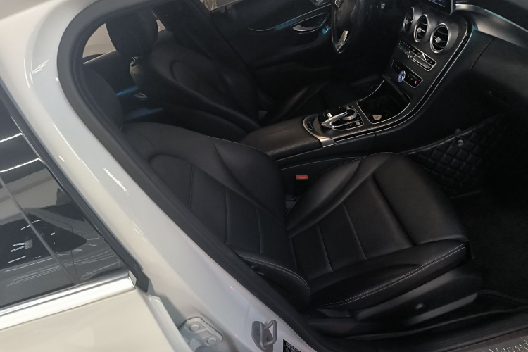 奔驰C级(进口) 2015款 C 200 旅行轿车局部细节41