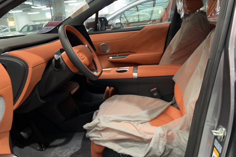 长安启源E07 2025款 纯电 四驱 90kWh Ultra高性能版中控内饰7001