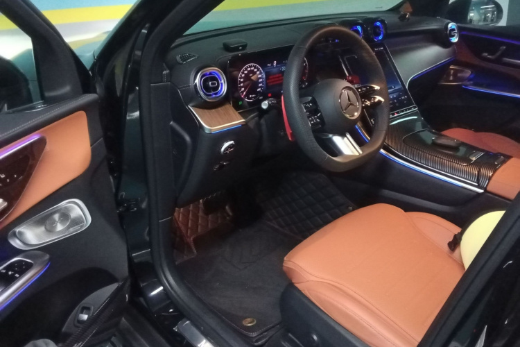 奔驰GLC 2024款 GLC 300 L 4MATIC 动感型 5座中控内饰7003