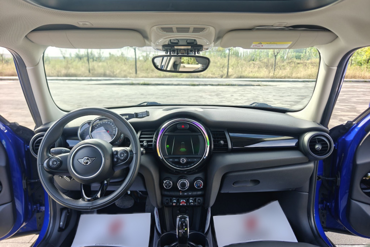 MINI 2019款 1.5T ONE PLUS 五门版局部细节16