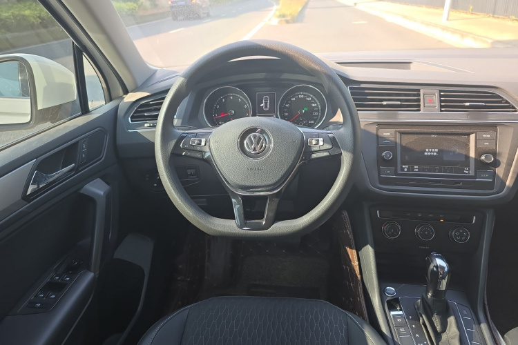 大众 途观L 2019款 330TSI 自动两驱风尚版 国VI局部细节13