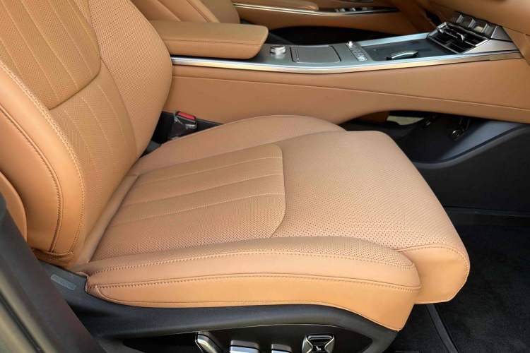 比亚迪 汉L 2025款 DM-p 四驱激光雷达旗舰型局部细节41