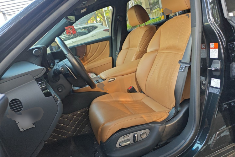 雷克萨斯LS 2021款 500h 卓越版中控内饰19