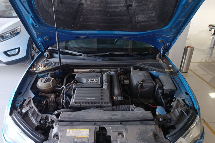 奥迪A3 2016款 Sportback 35 TFSI 进取型机舱底盘24