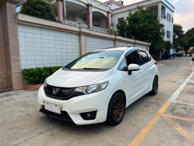 本田 飞度 2016款 1.5L LXS CVT舒适天窗版