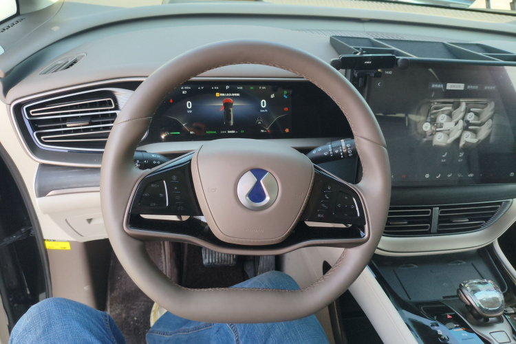 腾势D9 2022款 DM-i 970 四驱旗舰型局部细节13