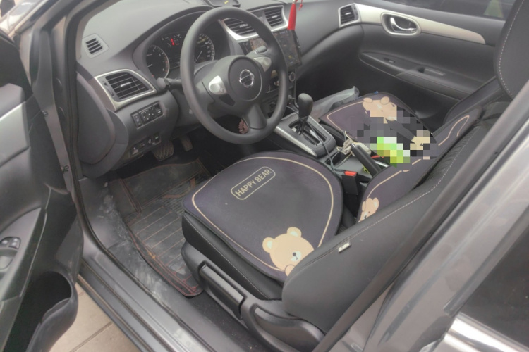 日产 轩逸 2024款 经典 1.6XE CVT舒适版中控内饰20