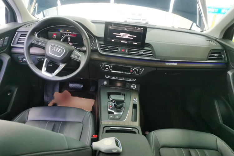 奥迪Q5L 2023款 40T 豪华致雅型中控内饰7002
