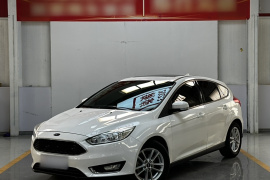 福特 福克斯 2017款 两厢 1.6L 自动风尚型智行版