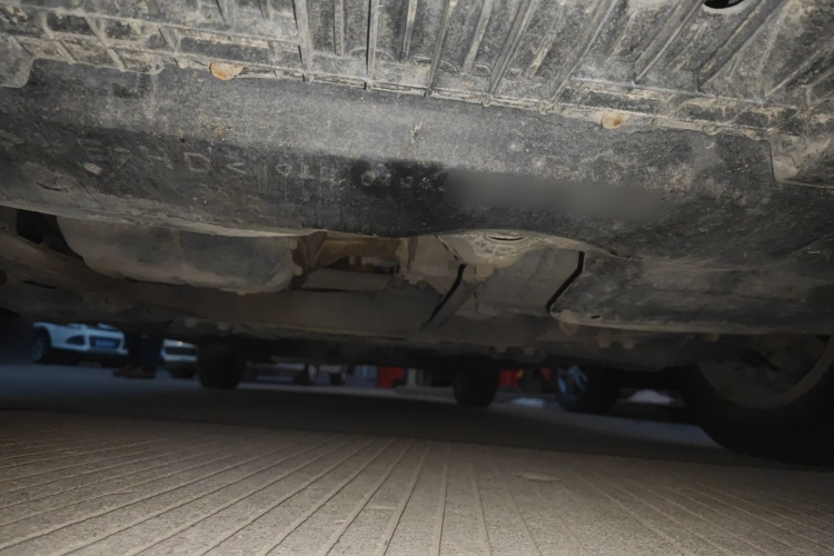 丰田 卡罗拉 2011款 1.6L 自动GL局部细节9008