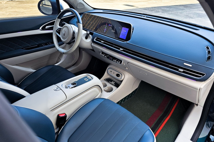 欧拉好猫 2023款 401km标准续航 豪华型 磷酸铁锂中控内饰7005