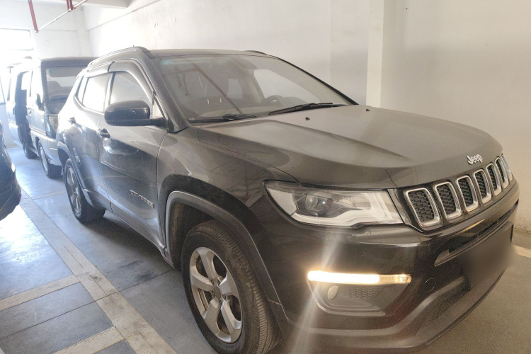 Jeep 指南者 2017款 200T 自动家享版车身外观3