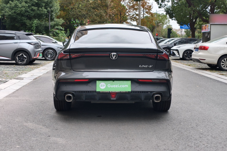 长安UNI-V 2023款 1.5T 智慧领航型车身外观6004