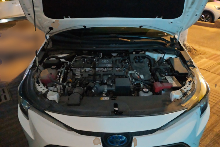 丰田 雷凌 2022款 双擎 1.8H E-CVT豪华版局部细节24