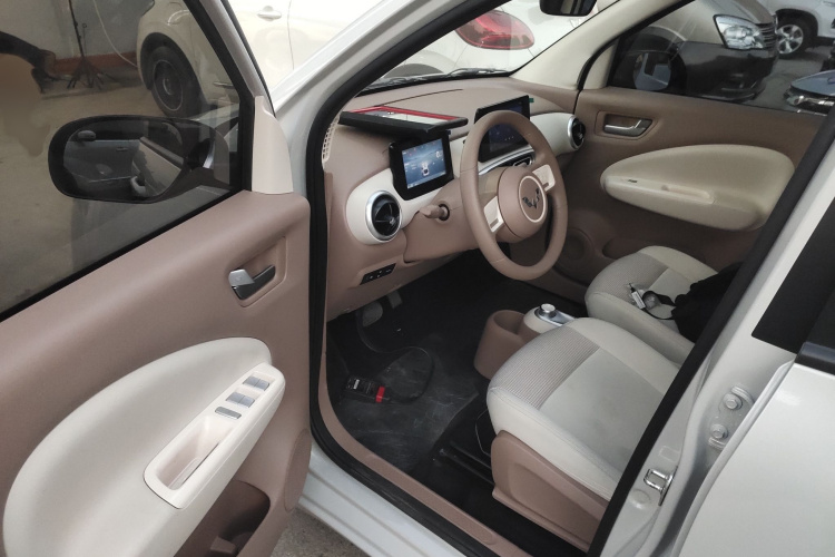 五菱汽车 宏光MINIEV 2025款 四门版 臻享款中控内饰7003