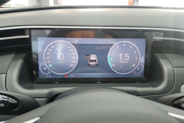 现代 2022款 途胜L 1.5T DCT LUX尊贵版 N Line局部细节14