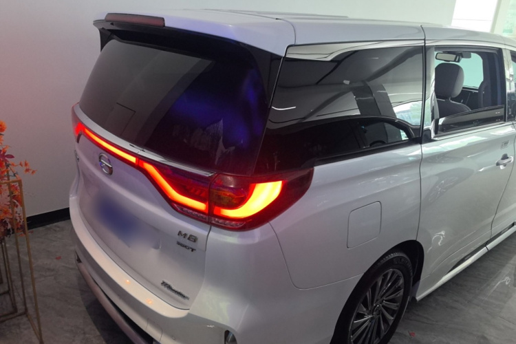 广汽传祺 传祺M8 2021款 大师系列 390T 至尊版车身外观6004