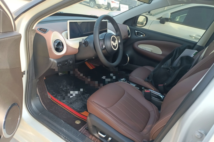 五菱汽车 五菱缤果 2023款 333km 灵犀互联+款中控内饰20