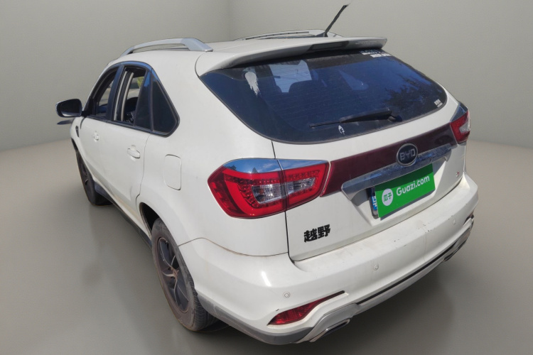 比亚迪S7 2015款 1.5T 手动尊贵型车身外观5