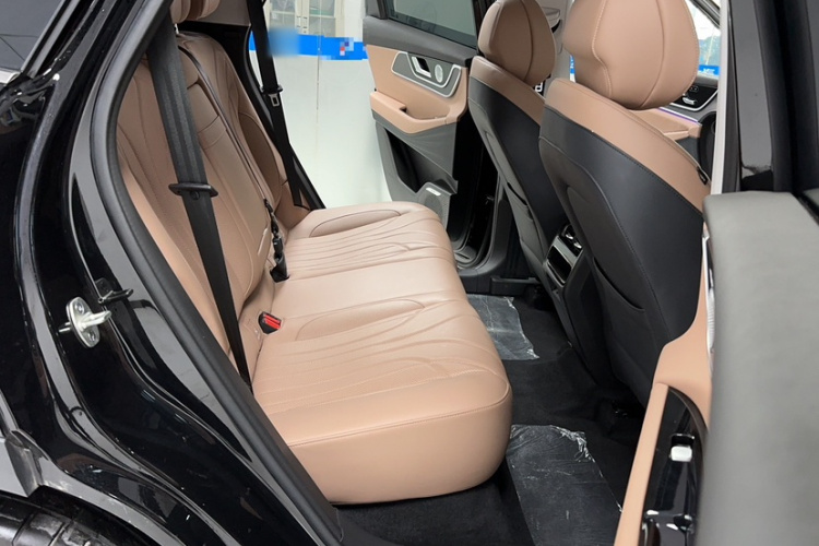 奇瑞 瑞虎8 L 2024款 2.0T 两驱豪华版 5座中控内饰7005