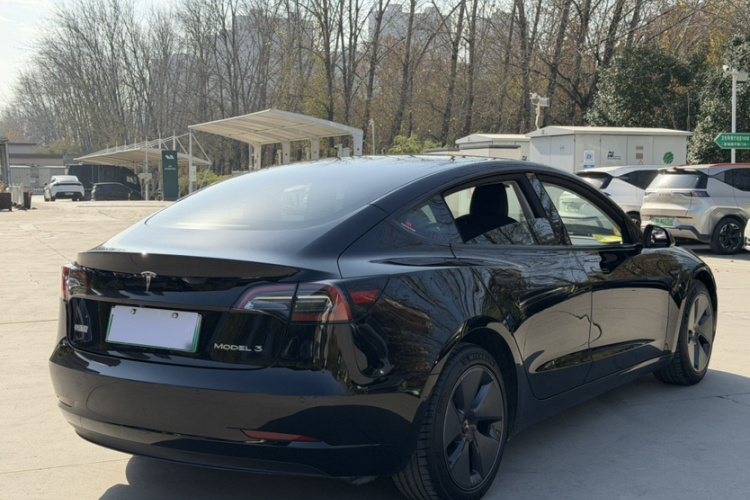 特斯拉 Model 3 2022款 后轮驱动版车身外观6001