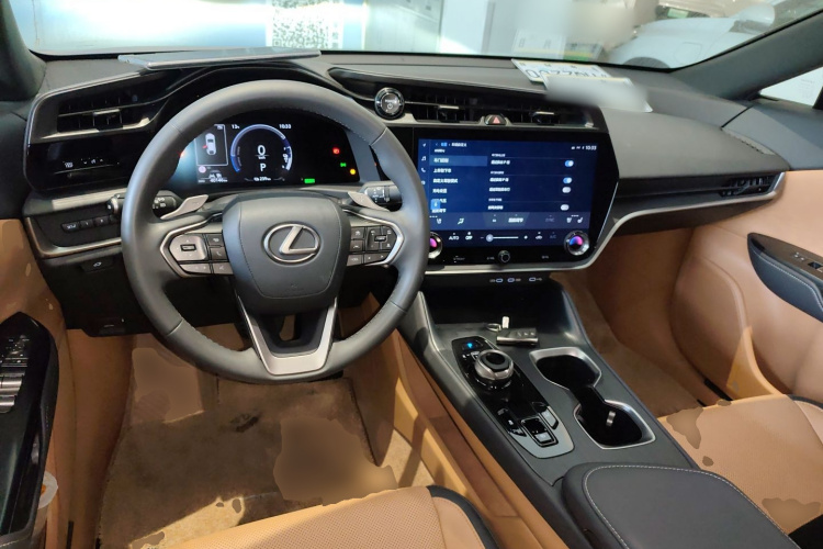 雷克萨斯RZ 2023款 450e 四驱纵享版中控内饰12
