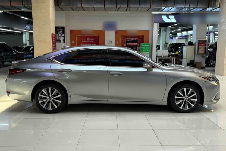 雷克萨斯ES 2020款 200 卓越版车身外观6001