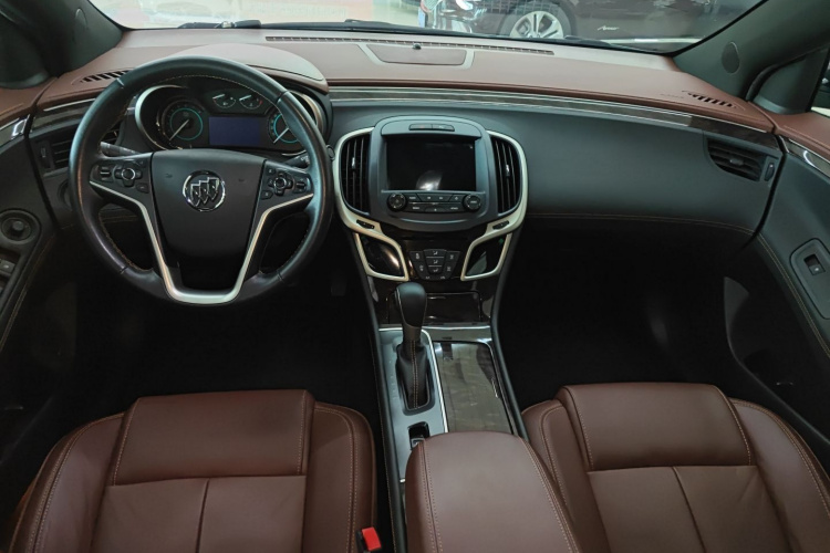 别克 君越 2014款 2.0T SIDI 精英技术型中控内饰12