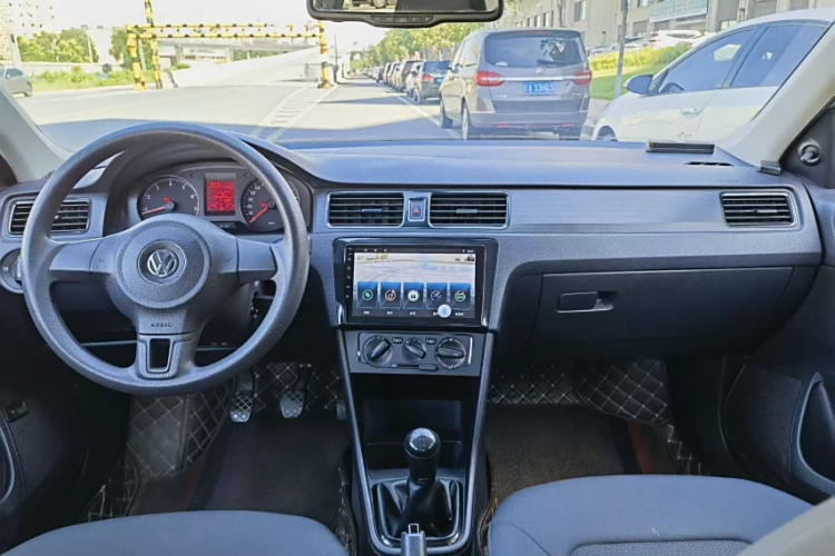 大众 桑塔纳 2015款 1.6L 手动风尚版中控内饰7001