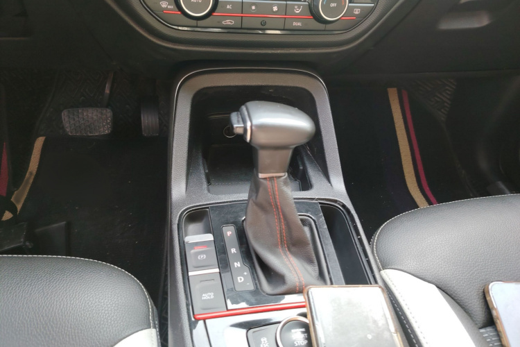 观致5 2017款 1.6T 自动尊贵型局部细节18