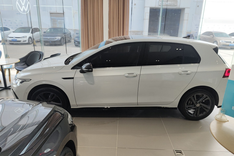 大众 高尔夫 2023款 改款 280TSI DSG R-Line Lite车身外观4
