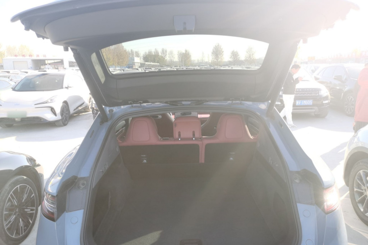 鸿蒙智行 智界R7 2025款 增程 251km Pro机舱底盘23