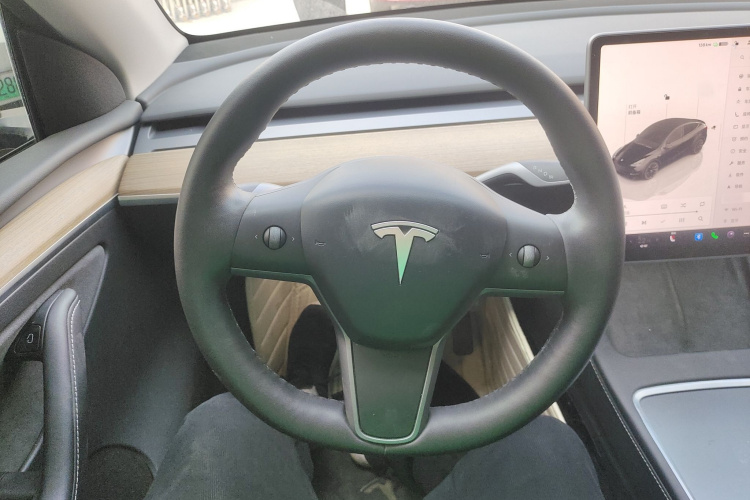 特斯拉 Model Y 2022款 长续航全轮驱动版局部细节13