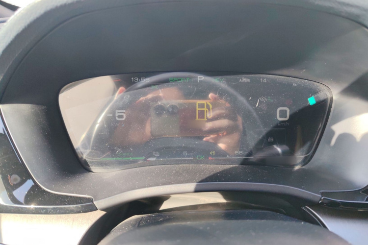 比亚迪 宋PLUS新能源 2021款 DM-i 51KM 尊荣型局部细节14