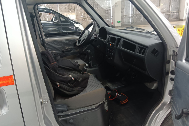 五菱汽车 五菱之光 2023款 1.5L 实用型封窗版 2座局部细节41