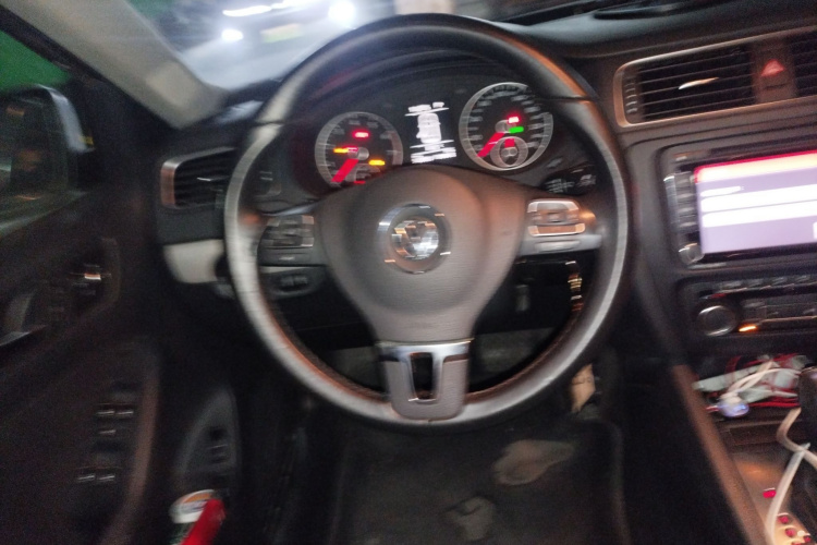 大众 速腾 2014款 改款 1.4TSI 自动豪华型中控内饰13