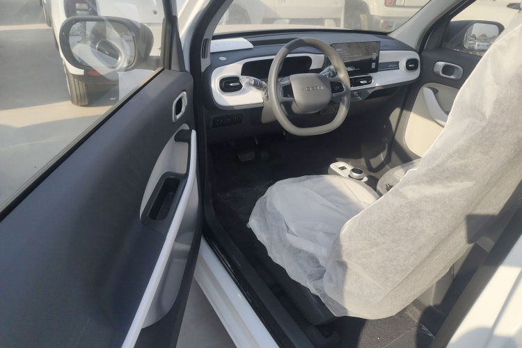 吉利银河 熊猫 2025款 210km 元气熊中控内饰20