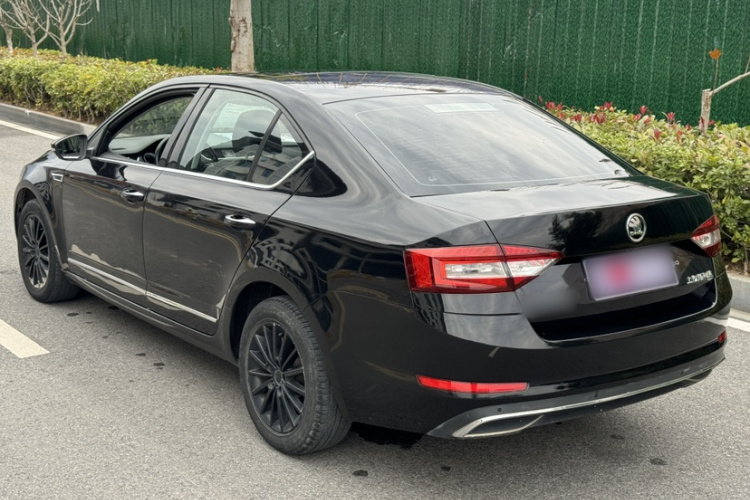 斯柯达 明锐 2018款 TSI230 DSG豪华版车身外观6004