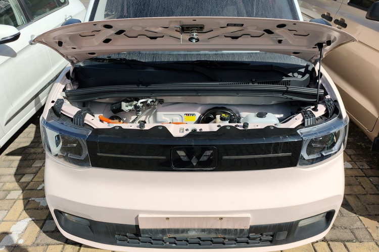 五菱汽车 宏光MINIEV 2022款 马卡龙时尚款 三元锂机舱底盘24