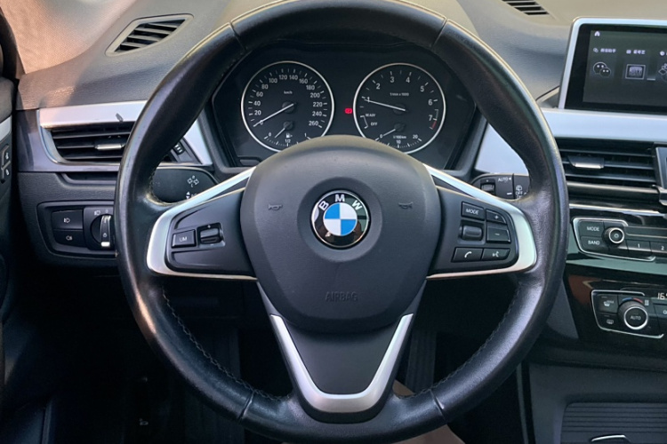 宝马X1 2018款 sDrive18Li 时尚型局部细节9003