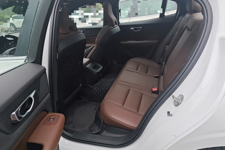 沃尔沃S60 2025款 B4 智远豪华版中控内饰21